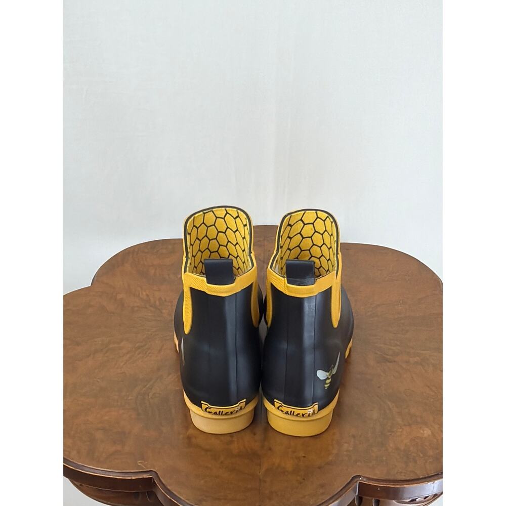 NIB Galleria Black & Yellow Bee Rain Boots Print Chelsea Rainboot #0599 SZ 10 - Picture 5 of 8